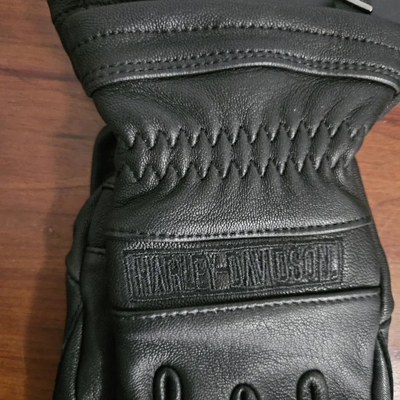 Harley Davidson Gloves - Picture 3 of 4
